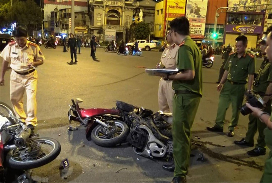 Theo ĐBQH, hành vi ép người khác uống rượu, rồi gây tai nạn giao thông có thể xử phạt Ảnh minh họa 