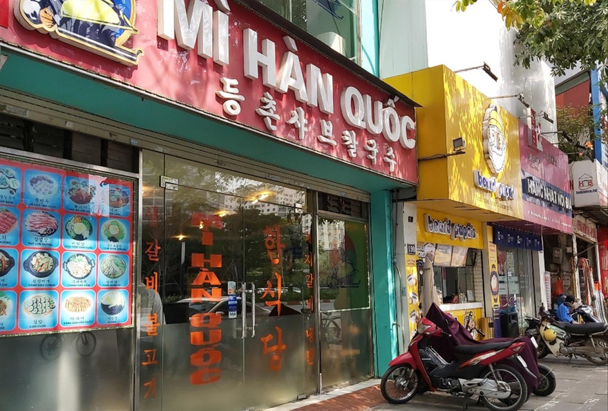 Nhà hàng Hàn Quốc vắng khách vì dịch Covid-19 ảnh: võ hóa 
