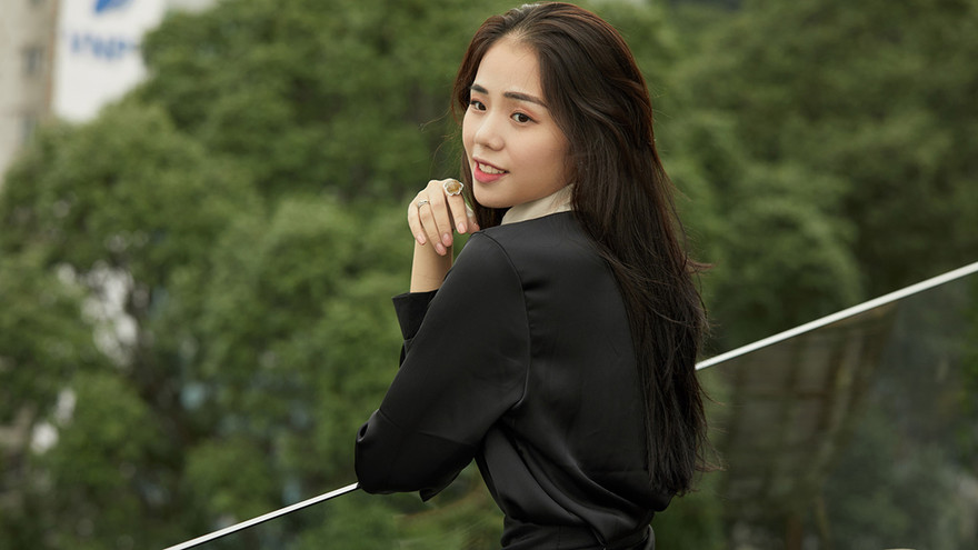 Với những thành tích của mình, Hương Ly được mệnh danh là “thánh nữ cover”