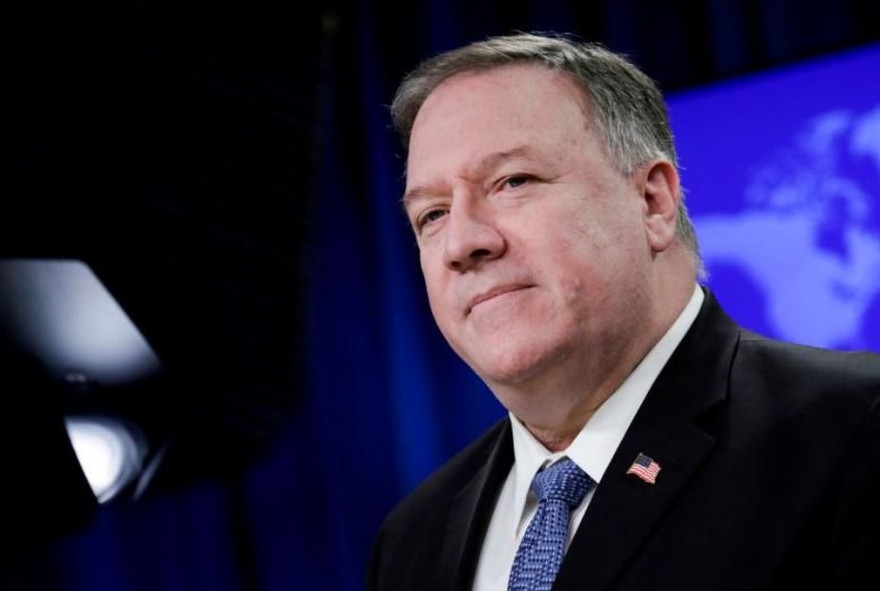 Ngoại trưởng Mỹ Mike Pompeo trao đổi với báo giới tại Bộ Ngoại giao ở Washington, Mỹ, ngày 5/3 ảnh: REUTERS
