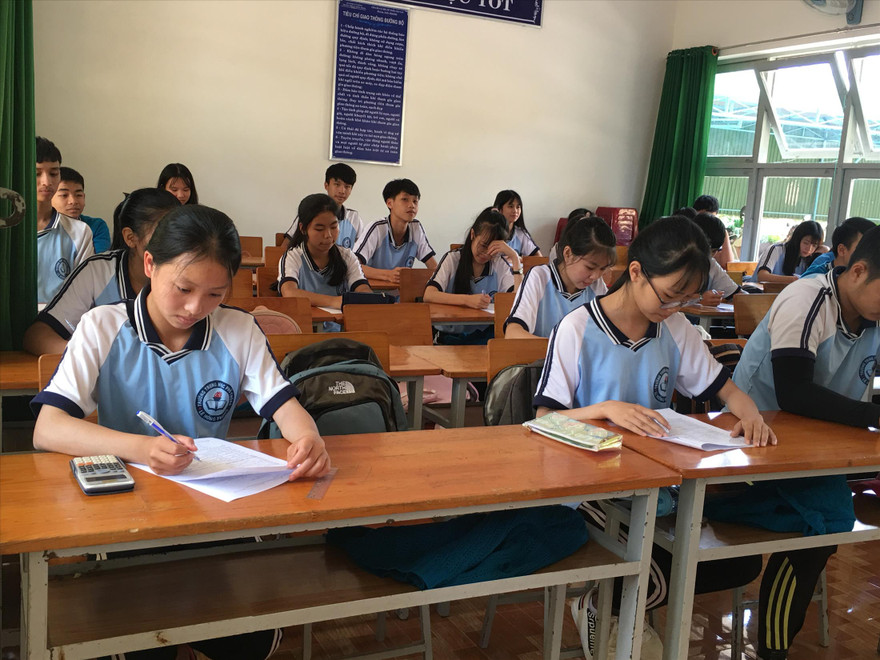 Dạy thêm, học thêm là câu chuyện chưa có hồi kết Ảnh: Nghiêm Huê 