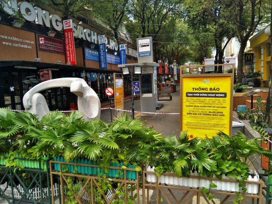 Đường sách TPHCM đang đóng cửa thực hiện cách ly toàn xã hội. Ảnh: Trần Nguyên Anh