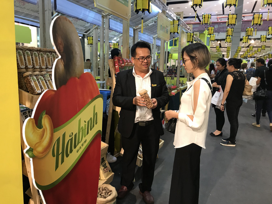 Nhiều doanh nghiệp vẫn nỗ lực cố gắng trước khi nhận được hỗ trợ gia hạn nộp thuế, tiền thuê đất. Ảnh:PV 