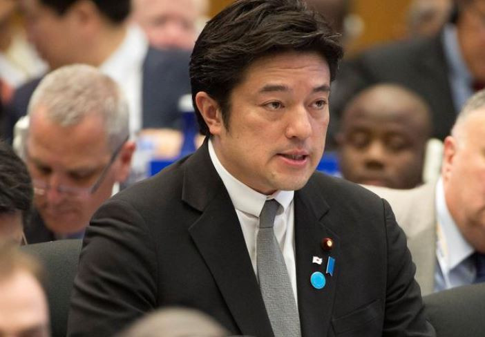 Ông Yasuhide Nakayama 