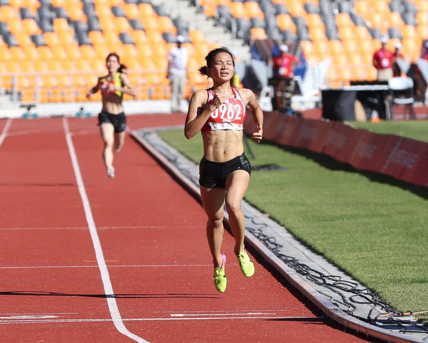 Nguyễn Thị Oanh trên đường đua. Ảnh: P.T 