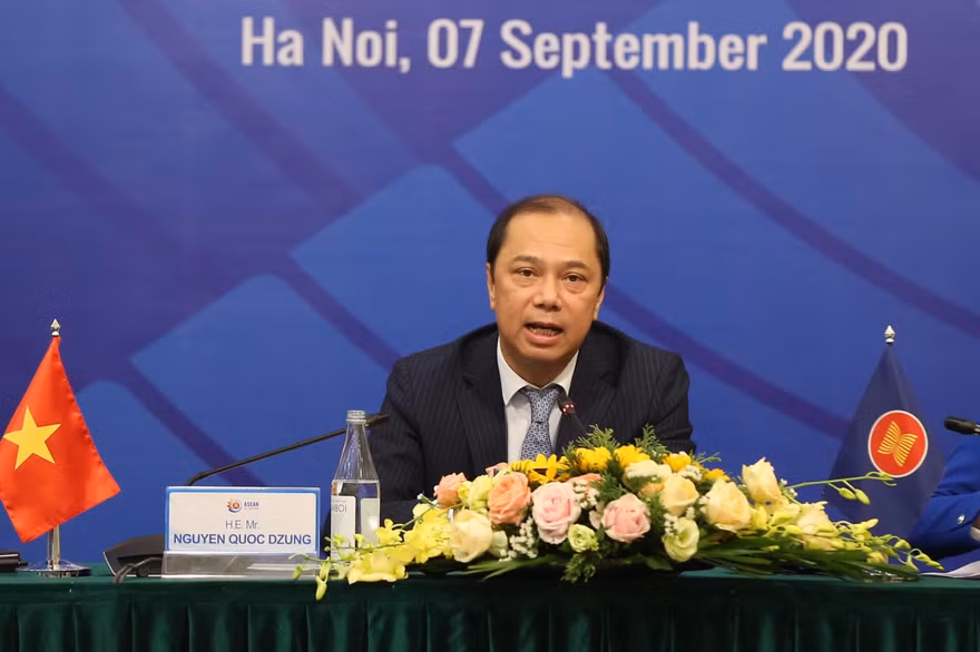 Thứ trưởng Nguyễn Quốc Dũng chủ trì họp báo chiều 7/9. Ảnh: Như Ý 