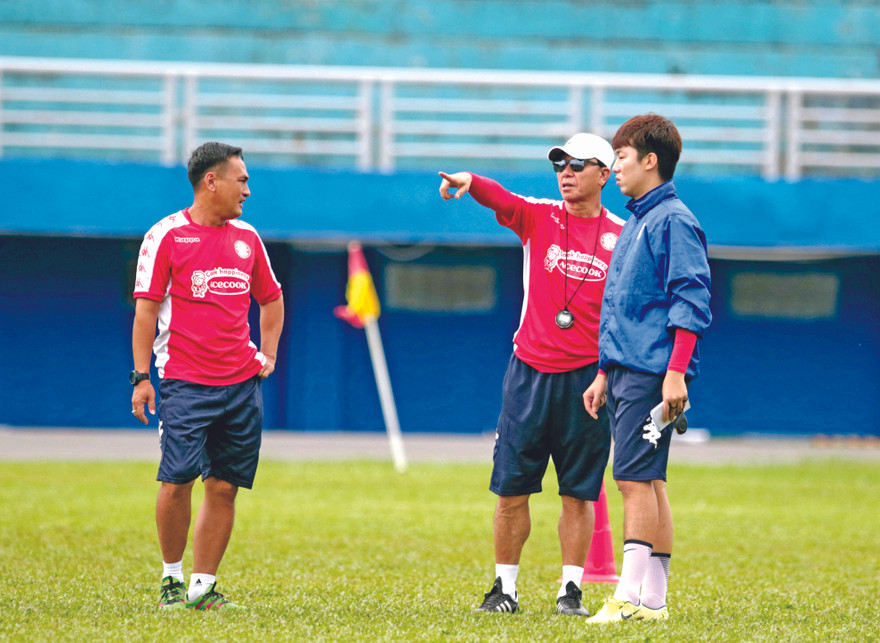 Một buổi tập của CLB TPHCM Ảnh: Hữu Phạm