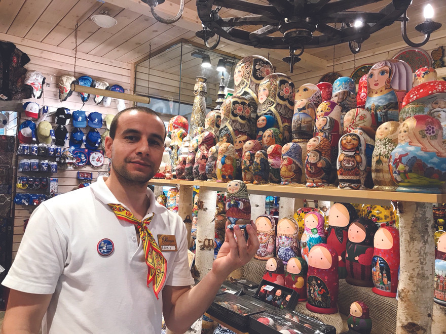 Một cửa hàng búp bê Matrioska