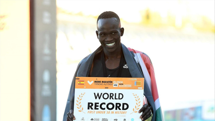 Kibiwott Kandie được thưởng “nóng” 70.000 euro cho kỷ lục mới 