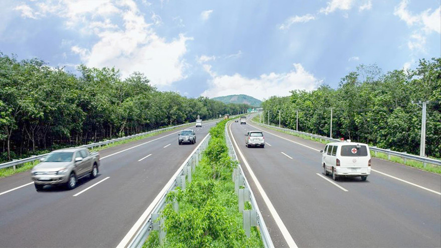 Tiến độ các đoạn tuyến cao tốc Bắc – Nam phía Đông có thể bị kéo lùi vì mặt bằng, tín dụng và các quy định mới. (Trong ảnh: Các tuyến cao tốc do VEC quản lý)