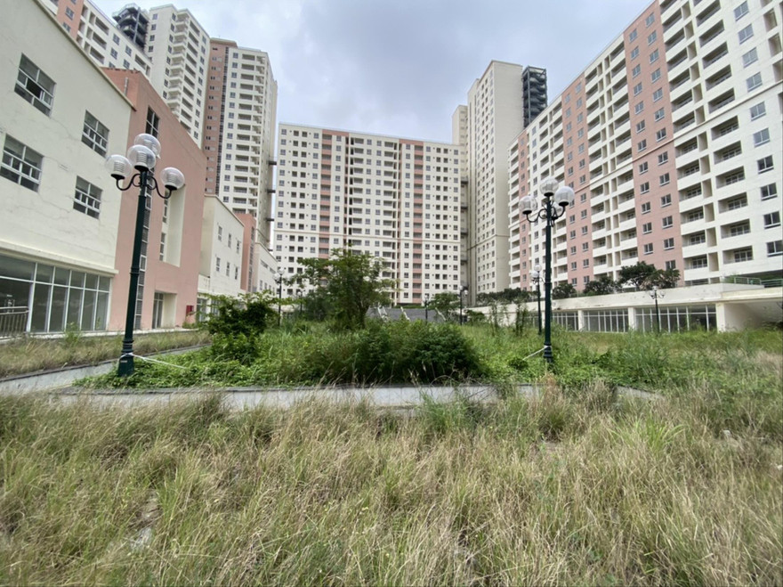 Hàng nghìn căn hộ khu tái định cư Bình Khánh (quận 2, TPHCM) đang bị bỏ trống, gây lãng phí. Ảnh: Duy Quang 