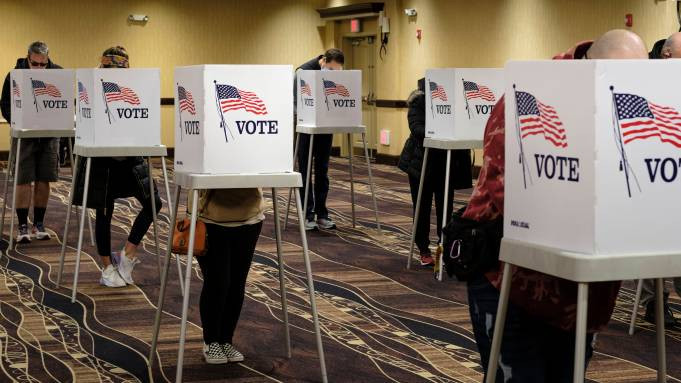 Năm nay, số lượng cử tri Mỹ đi bầu cử đạt kỷ lục