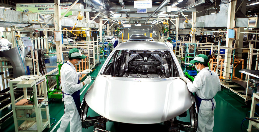 Dây chuyền lắp ráp ô tô Toyota ở Vĩnh Phúc. Ảnh: Hồng Vĩnh