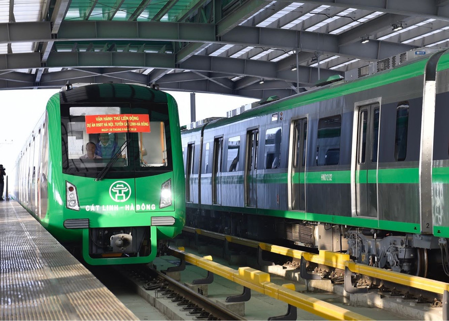 Theo đại biểu Thuận Hữu (Hải Phòng), cần xử lý dứt điểm dự án đường sắt Cát Linh – Hà Đông, càng kéo dài càng thiệt hại. Ảnh: Như Ý