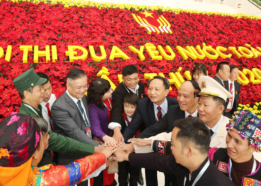 Các đại biểu trong ngày làm việc đầu tiên của Đại hội. Ảnh: TTXVN