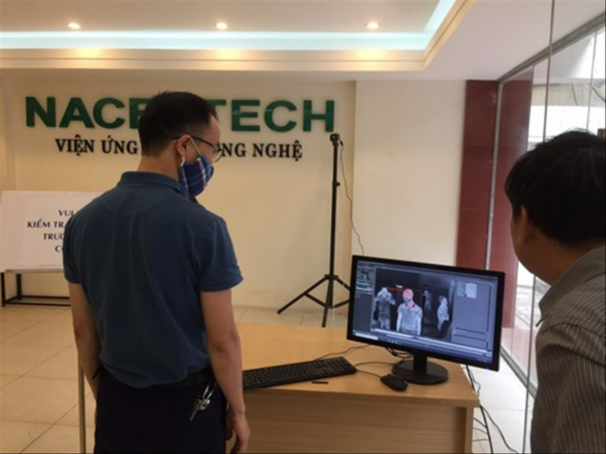 Hệ thống cảnh báo thân nhiệt tự động của Viện Ứng dụng Công nghệ 