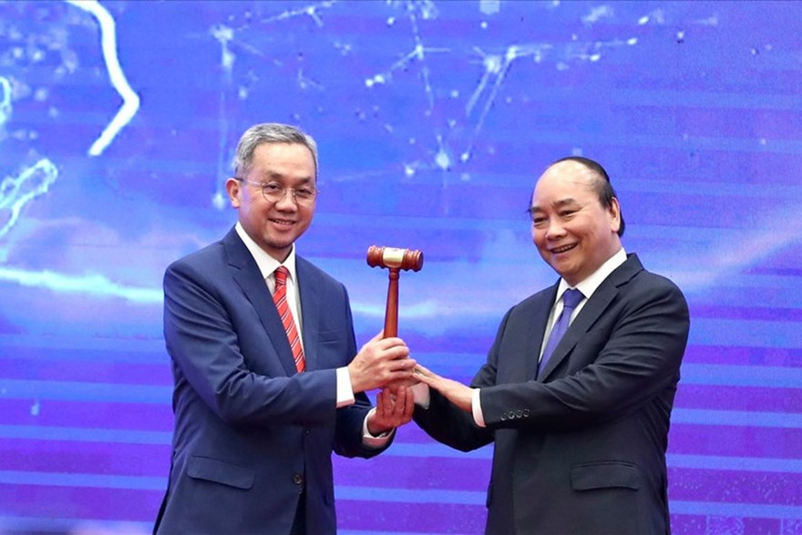 Thủ tướng Nguyễn Xuân Phúc chuyển giao búa Chủ tịch ASEAN cho Đại sứ Brunei tại Việt Nam