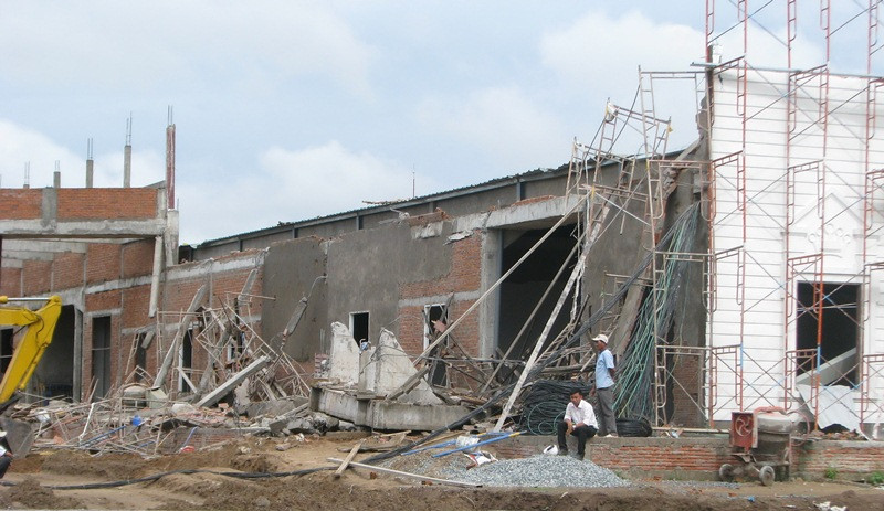 Hiện trường vụ tai nạn lao động làm 5 người thương vong. Ảnh: Hòa Hội