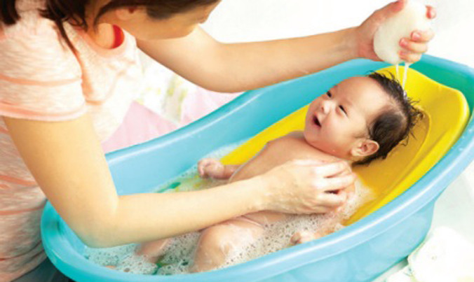 Những điều mẹ cần biết khi chăm sóc da trẻ giai đoạn đầu đời 