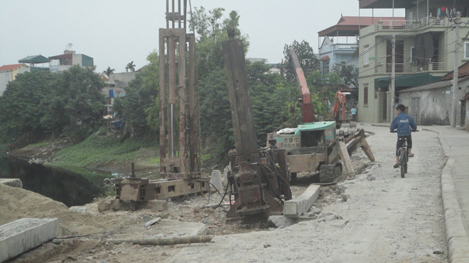 Một đoạn đường bị hỏng. Ảnh: K.N