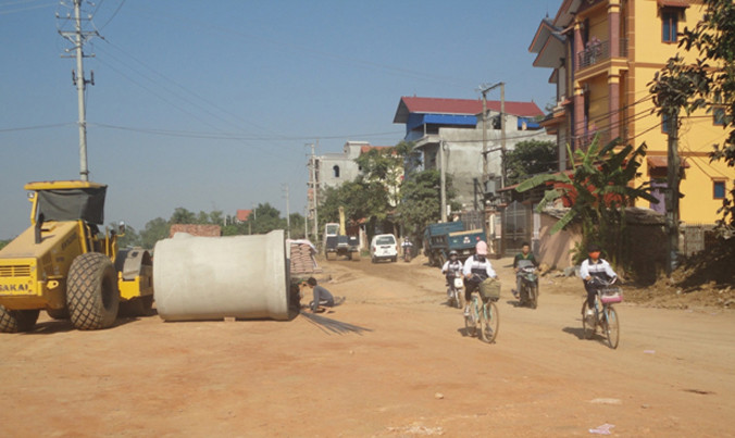 Đường 35 vẫn dở dang. Ảnh: K.N