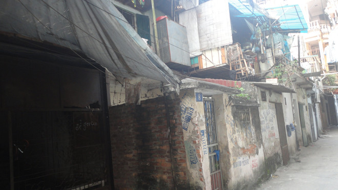 Nơm nớp lo khi sống trong nhà xuống cấp