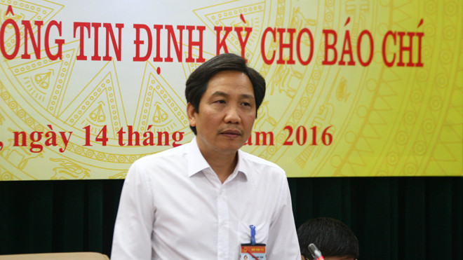 Thứ trưởng Bộ Nội vụ Trần Anh Tuấn tại buổi họp báo. Ảnh: LD