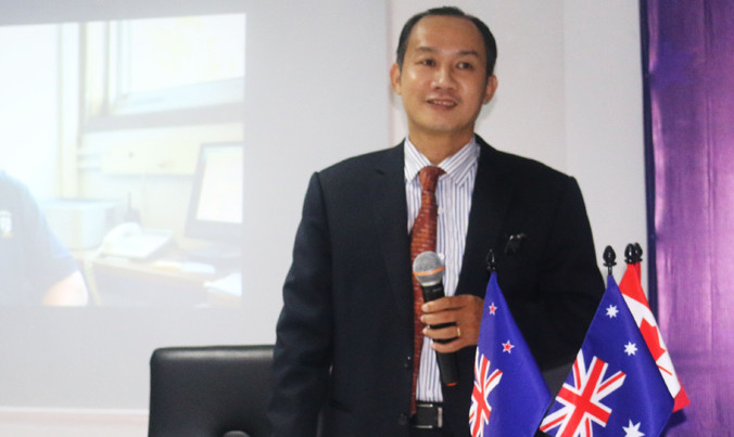 Ông Tomy Huynh - Trung tâm tư vấn du học hướng nghiệp Thành Công Mobile. Ảnh: Quốc Ngọc