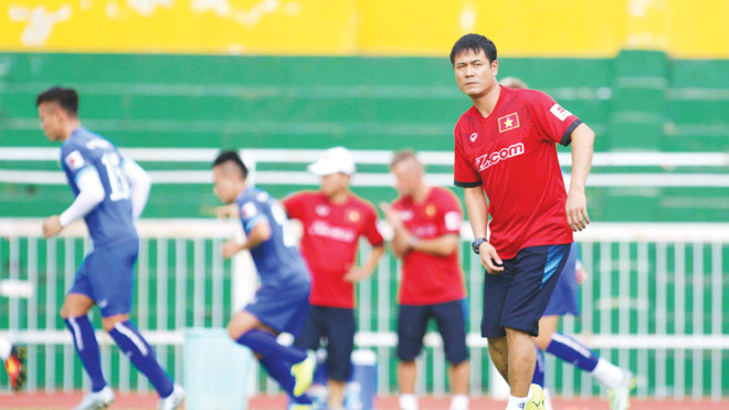 HLV Hữu Thắng và các học trò sẽ có cuộc thử sức đáng giá với ĐT CHDCND Triều Tiên. Ảnh: VSI