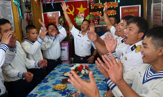 Buổi liên hoan đón Tết sớm ở đảo Đá Thị.