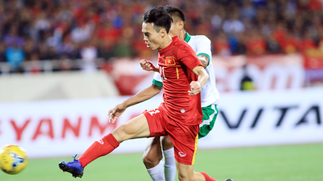 Pha dứt điểm tinh tế ấn định chiến thắng 3-2 cho ĐTVN của Văn Toàn trong trận giao hữu với ĐT Indonesia trên sân Mỹ Đình cuối tuần qua. Ảnh: VSI