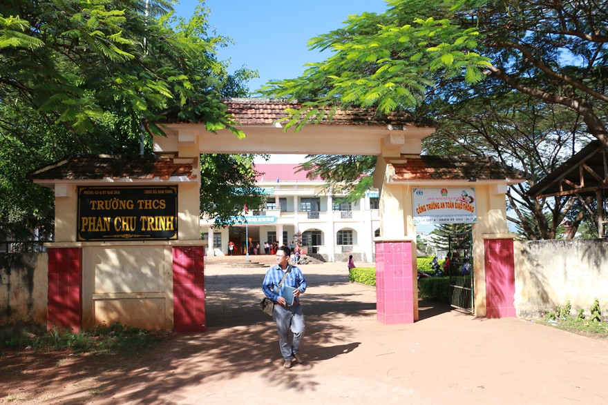 Trường THCS Phan Chu Trinh. Ảnh: SGGP