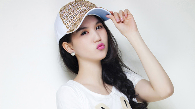 Ngọc Trinh: Yêu ai?