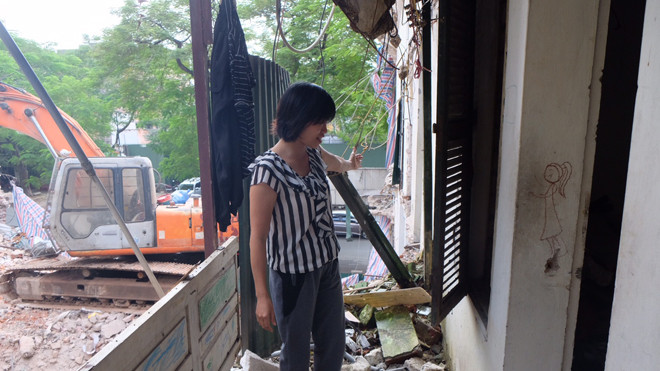 Cầu thang lên tầng 4 khu chung cư tập thể 30A Lý Thường Kiệt đã bị phá dỡ.