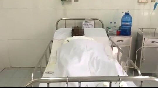 Anh Nguyễn Văn Nhanh hiện đang cấp cứu tại bệnh viện