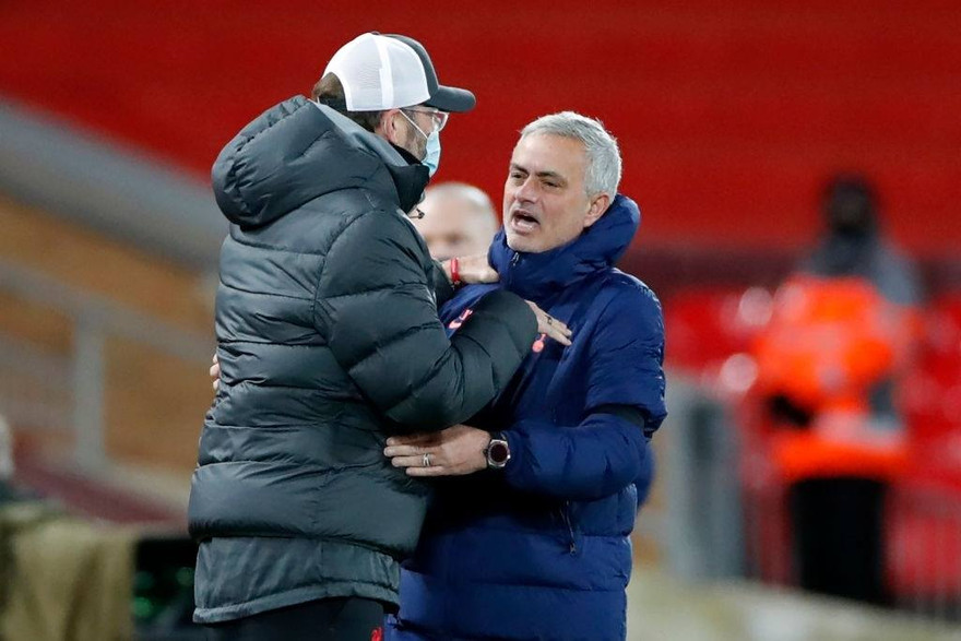 HLV Jose Mourinho liên tiếp chê bai Jurgen Klopp