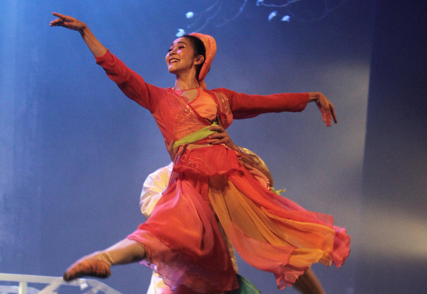 Kiều của Trần Hoàng Yến trên sân khấu Nhà hát Lớn Hà Nội . Ảnh: Nguyễn Mạnh Hà