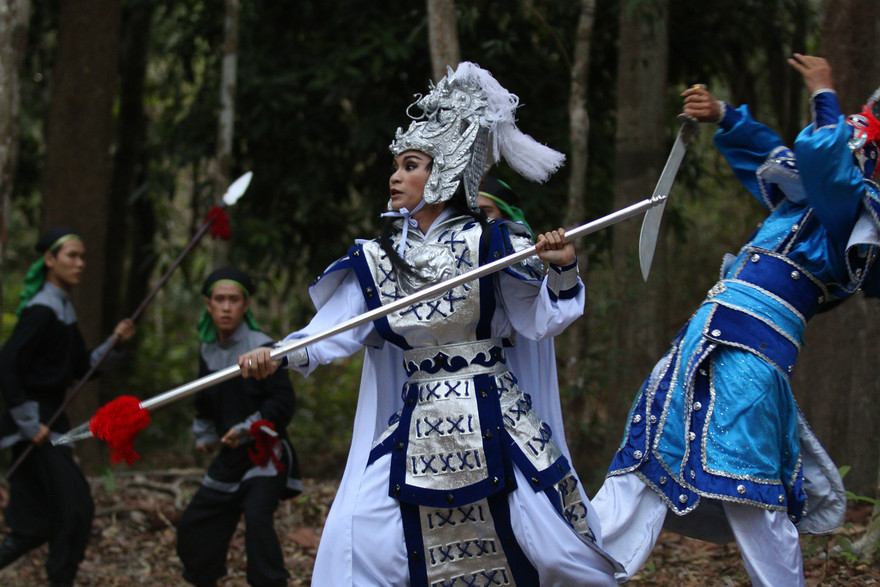 Tất cả cảnh quay võ thuật, nhào lộn trong “Hồi sử cổ nhân” đều do Trường Giang trực tiếp biểu diễn mà không cần diễn viên đóng thế