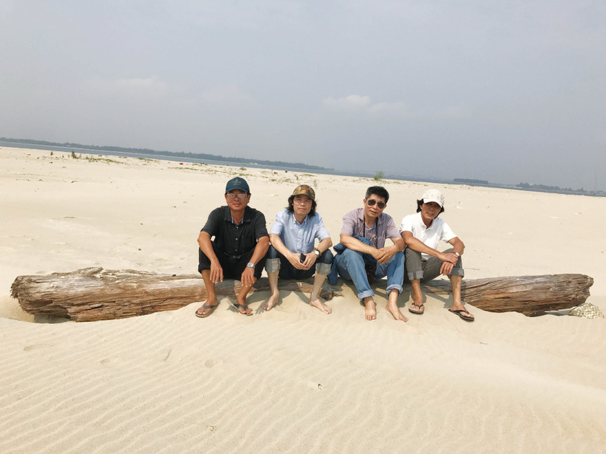 Trên đảo cát “đang cựa quậy” – Cửa Đại, Hội An