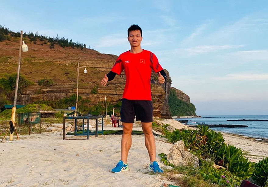 Đỗ Quốc Luật có mặt tại Lý Sơn sẵn sàng cho Tiền Phong Marathon. Ảnh: NVCC 