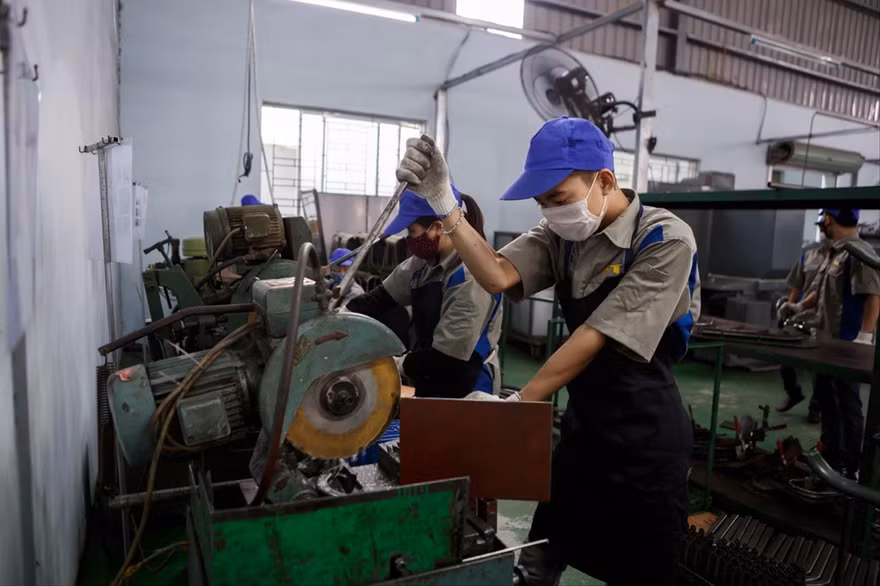 Chuyên gia nhận định, chính sách hỗ trợ DN trong đại dịch COVID-19 chưa đủ mạnh. Ảnh: minh họa 