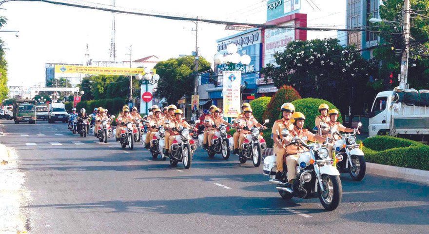 Cảnh sát giao thông Kiên Giang ra quân làm nhiệm vụ