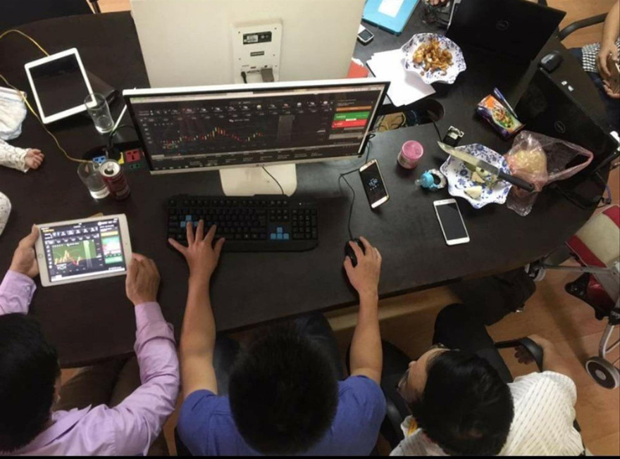 Lợi nhuận khủng tính theo ngày, lãi suất cực cao tính theo tuần là những miếng mồi béo bở để thu hút người tham gia đầu tư “tài chính 4.0”. Ảnh: Nguyễn Bằng