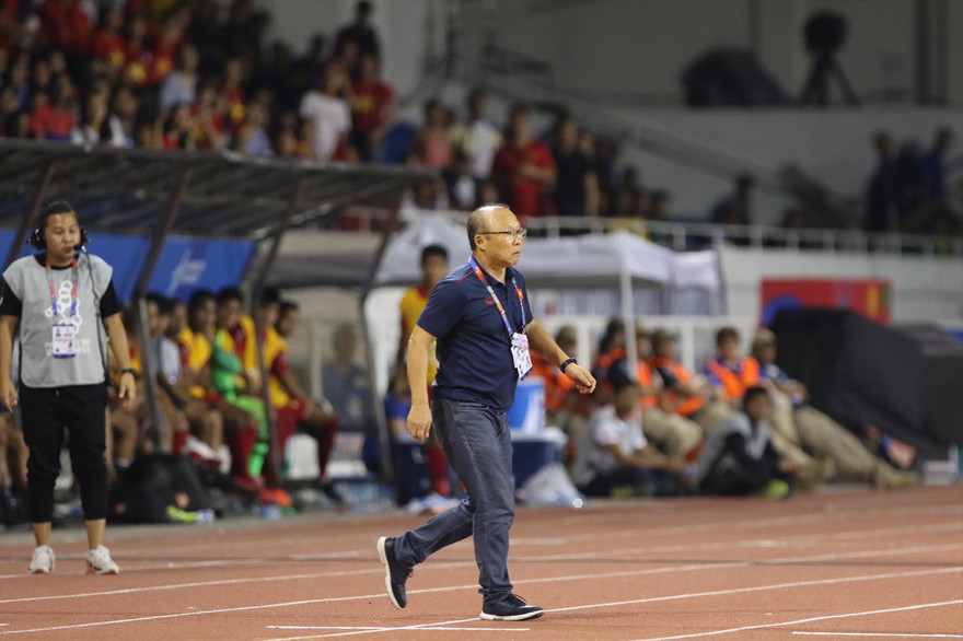 HLV Park Hang Seo đã trở lại Việt Nam để chuẩn bị cho ĐTVN thi đấu vòng loại World Cup 2022. Ảnh: HỮU PHẠM