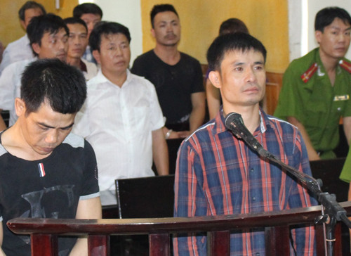 Hai bị cáo tên Thanh tại phiên xử.