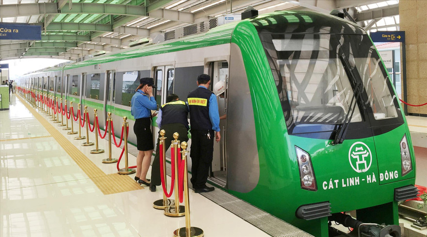 Sau 11 lần lỡ hẹn, tàu Cát Linh - Hà Động dự kiến khai thác vào quý III?