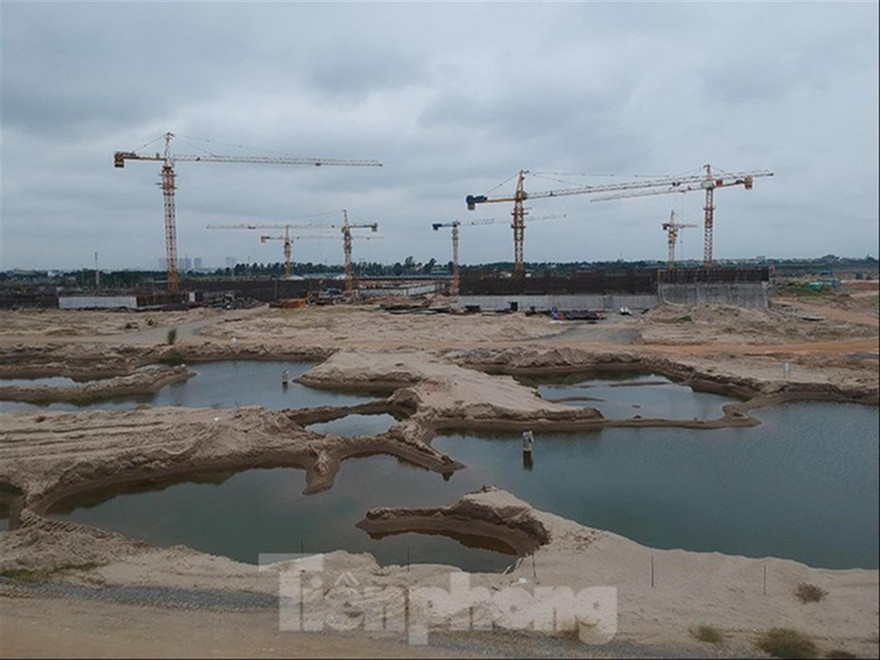 Nhà máy nước mặt sông Hồng ngổn ngang cuối năm 2020 