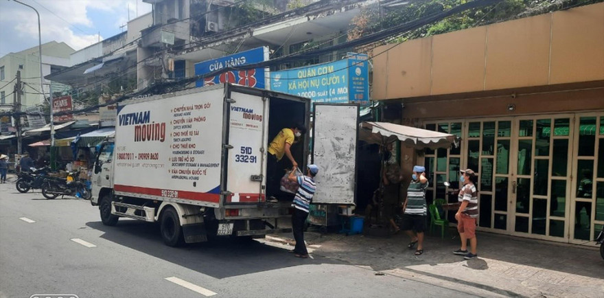 Chuyến xe anh Minh luôn sẵn sàng vận chuyển miễn phí hàng hóa phục vụ chiến dịch chống dịch