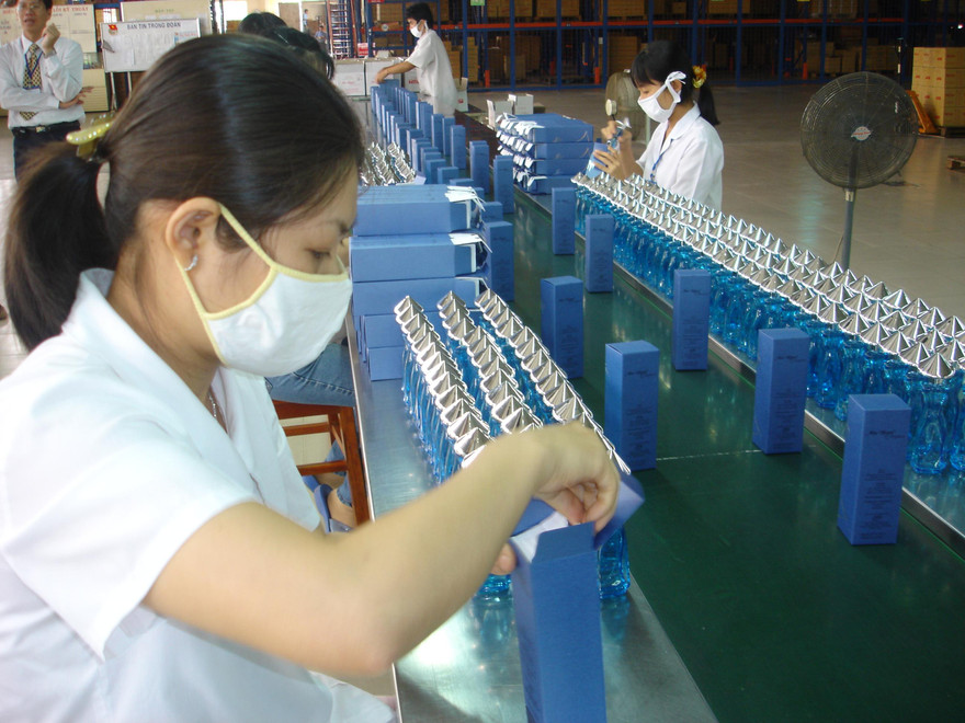 Sản xuất nhà tiền chế và kết cấu thép tại KCN An Hạ (TPHCM) Ảnh: Đại Dương 