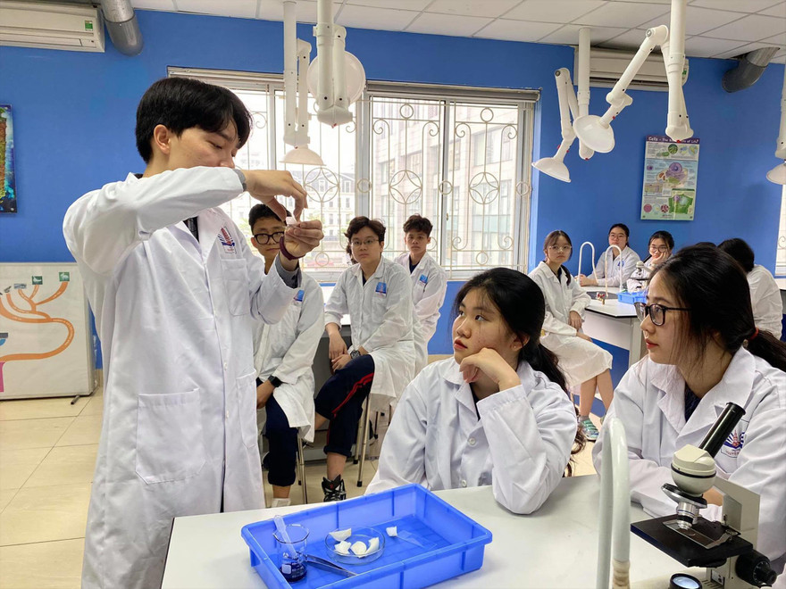 Chuyên gia, giáo viên cho rằng, Thông tư 22 có nhiều ưu điểm. Ảnh: Quỳnh Anh 